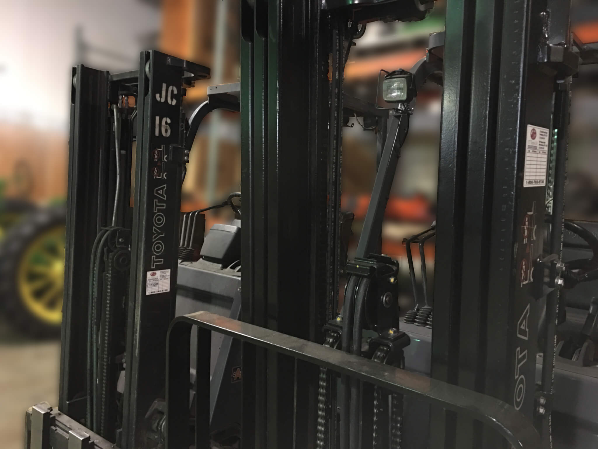 What are FSV forklift masts and FV forklift masts? We'll Explain V and